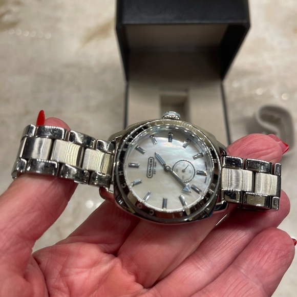 Coach Watch - Picture 2 of 4